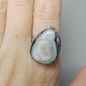 Vintage Light Gray Cabochon Stone Ring, Silver Tone Bezel Set Size 8.5 Band